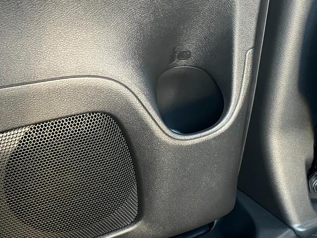 セレナ ｅ－パワー　ハイウェイスターＶ　全周囲カメラ　ＴＶ　クリアランスソナー　オートクルーズコントロール　レーンアシスト　衝突被害軽減システム　両側電動スライドドア　オートマチックハイビーム　オートライト　ＬＥＤヘッドランプ　スマートキー（44枚目）