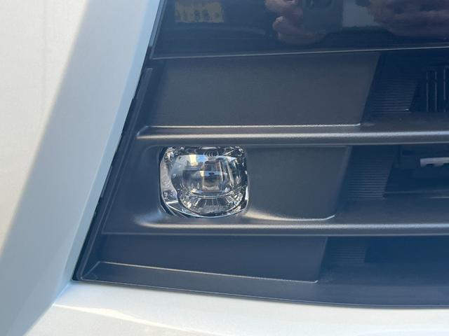 セレナ ｅ－パワー　ハイウェイスターＶ　全周囲カメラ　ＴＶ　クリアランスソナー　オートクルーズコントロール　レーンアシスト　衝突被害軽減システム　両側電動スライドドア　オートマチックハイビーム　オートライト　ＬＥＤヘッドランプ　スマートキー（45枚目）