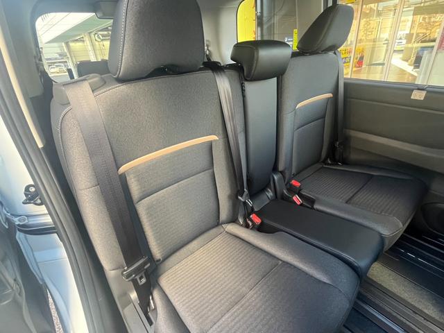 セレナ ｅ－パワー　ハイウェイスターＶ　全周囲カメラ　ＴＶ　クリアランスソナー　オートクルーズコントロール　レーンアシスト　衝突被害軽減システム　両側電動スライドドア　オートマチックハイビーム　オートライト　ＬＥＤヘッドランプ　スマートキー（61枚目）