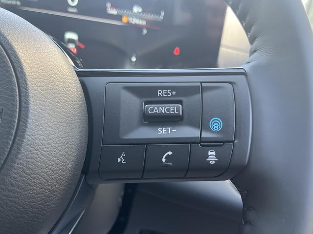 セレナ e-パワー ハイウェイスターV 全周囲カメラ TV クリアランスソナー オートクルーズコントロール レーンアシスト 衝突被害軽減システム 両側電動スライドドア オートマチックハイビーム オートライト LEDヘッドランプ スマートキー(9枚目)