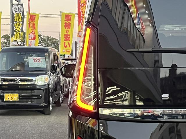 セレナ e-パワー ハイウェイスターV 全周囲カメラ TV クリアランスソナー オートクルーズコントロール レーンアシスト 衝突被害軽減システム 両側電動スライドドア オートマチックハイビーム オートライト LEDヘッドランプ スマートキー(28枚目)