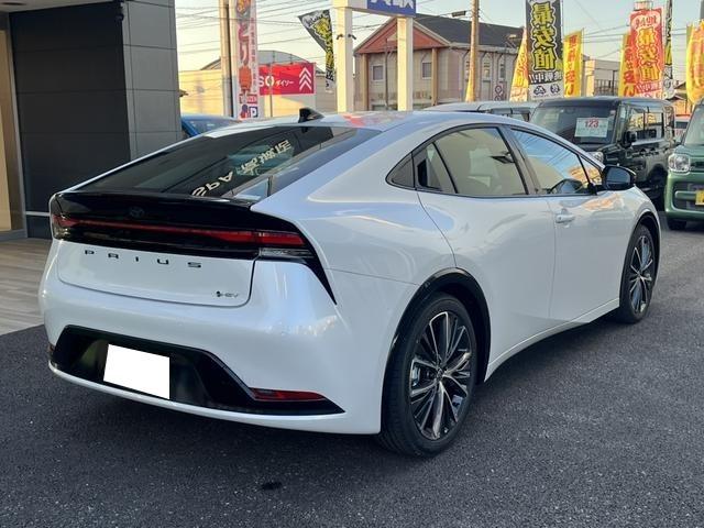 プリウス Ｚ　クリアランスソナー　レーンアシスト　オートクルーズコントロール　衝突被害軽減システム　全周囲カメラ　ナビ　アルミホイール　オートマチックハイビーム　オートライト　ＬＥＤヘッドランプ　ＣＶＴ（5枚目）