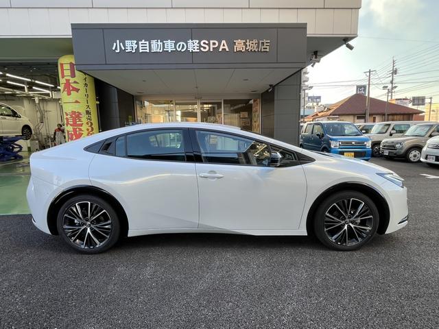 プリウス Ｚ　クリアランスソナー　レーンアシスト　オートクルーズコントロール　衝突被害軽減システム　全周囲カメラ　ナビ　アルミホイール　オートマチックハイビーム　オートライト　ＬＥＤヘッドランプ　ＣＶＴ（6枚目）