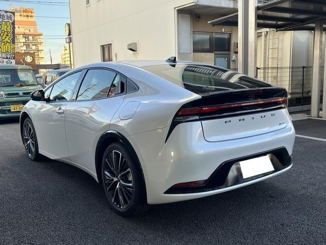 プリウス Ｚ　クリアランスソナー　レーンアシスト　オートクルーズコントロール　衝突被害軽減システム　全周囲カメラ　ナビ　アルミホイール　オートマチックハイビーム　オートライト　ＬＥＤヘッドランプ　ＣＶＴ（8枚目）