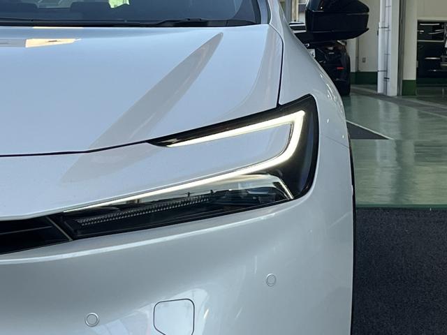 プリウス Ｚ　クリアランスソナー　レーンアシスト　オートクルーズコントロール　衝突被害軽減システム　全周囲カメラ　ナビ　アルミホイール　オートマチックハイビーム　オートライト　ＬＥＤヘッドランプ　ＣＶＴ（10枚目）