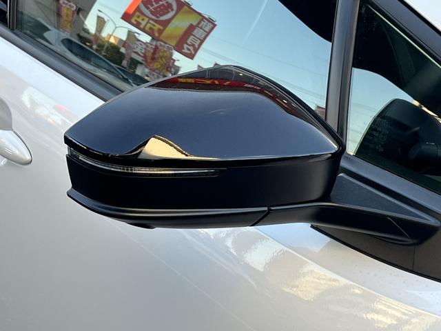 プリウス Ｚ　クリアランスソナー　レーンアシスト　オートクルーズコントロール　衝突被害軽減システム　全周囲カメラ　ナビ　アルミホイール　オートマチックハイビーム　オートライト　ＬＥＤヘッドランプ　ＣＶＴ（13枚目）