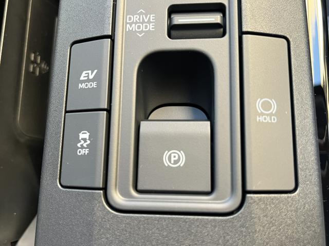 プリウス Ｚ　クリアランスソナー　レーンアシスト　オートクルーズコントロール　衝突被害軽減システム　全周囲カメラ　ナビ　アルミホイール　オートマチックハイビーム　オートライト　ＬＥＤヘッドランプ　ＣＶＴ（24枚目）