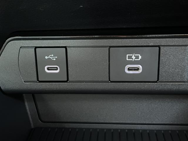 プリウス Ｚ　クリアランスソナー　レーンアシスト　オートクルーズコントロール　衝突被害軽減システム　全周囲カメラ　ナビ　アルミホイール　オートマチックハイビーム　オートライト　ＬＥＤヘッドランプ　ＣＶＴ（42枚目）