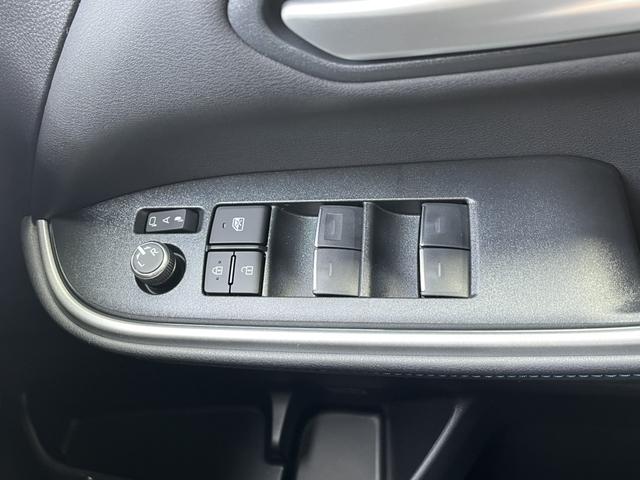 ヴォクシー S-Z 全周囲カメラ ナビ クリアランスソナー オートクルーズコントロール レーンアシスト パークアシスト 衝突被害軽減システム 両側電動スライドドア オートマチックハイビーム オートライト(11枚目)