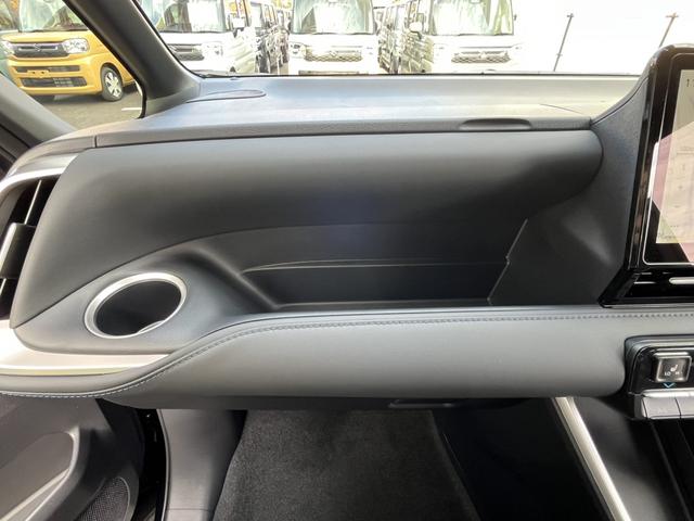 ヴォクシー S-Z 全周囲カメラ ナビ クリアランスソナー オートクルーズコントロール レーンアシスト パークアシスト 衝突被害軽減システム 両側電動スライドドア オートマチックハイビーム オートライト(43枚目)