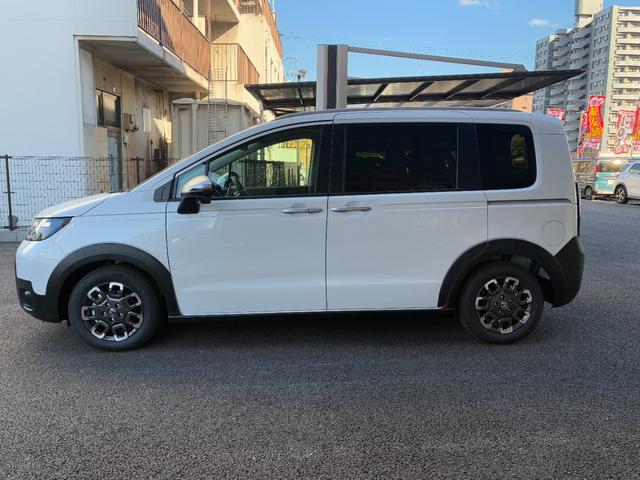 フリード ｅ：ＨＥＶクロスター　バックカメラ　クリアランスソナー　オートクルーズコントロール　レーンアシスト　衝突被害軽減システム　両側電動スライドドア　オートライト　ＬＥＤヘッドランプ　ヘッドライトウォッシャー　スマートキー（57枚目）