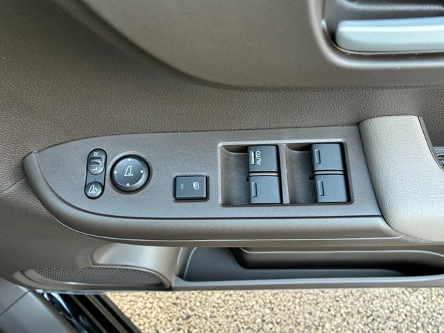 Ｎ－ＷＧＮ Ｌ　クリアランスソナー　オートクルーズコントロール　レーンアシスト　衝突被害軽減システム　オートライト　ＬＥＤヘッドランプ　スマートキー　アイドリングストップ　電動格納ミラー　シートヒーター　ベンチシート（11枚目）