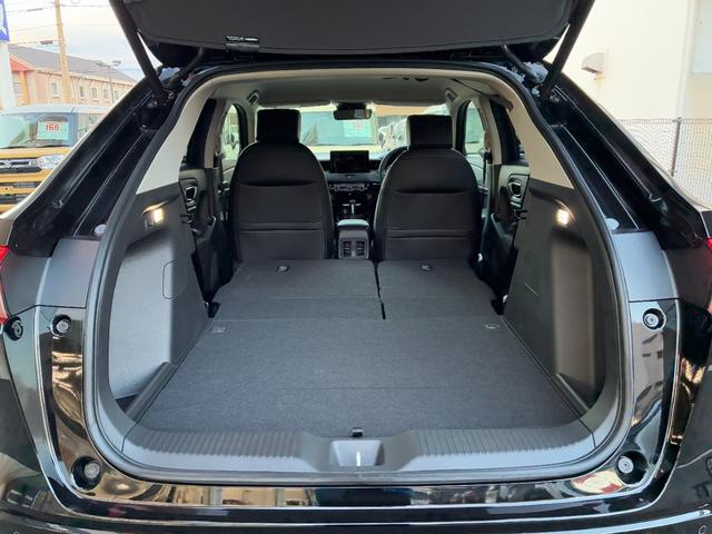 ヴェゼル e:HEV Z クリアランスソナー オートクルーズコントロール レーンアシスト 衝突被害軽減システム オートライト LEDヘッドランプ 電動リアゲート アルミホイール スマートキー 電動格納ミラー シートヒーター(21枚目)