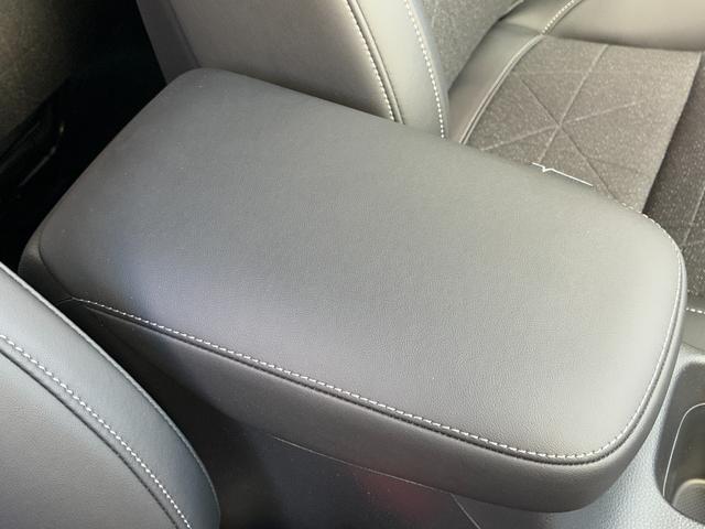 ヴェゼル e:HEV Z クリアランスソナー オートクルーズコントロール レーンアシスト 衝突被害軽減システム オートライト LEDヘッドランプ 電動リアゲート アルミホイール スマートキー 電動格納ミラー シートヒーター(27枚目)