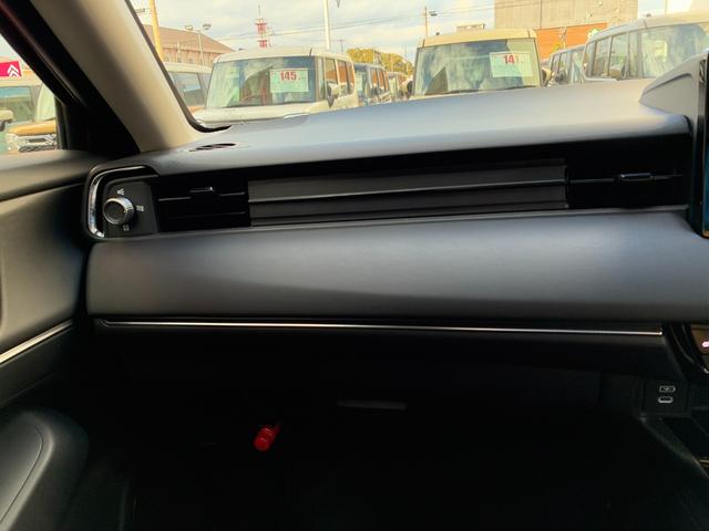 ヴェゼル e:HEV Z クリアランスソナー オートクルーズコントロール レーンアシスト 衝突被害軽減システム オートライト LEDヘッドランプ 電動リアゲート アルミホイール スマートキー 電動格納ミラー シートヒーター(29枚目)