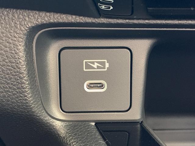 ヴェゼル e:HEV Z クリアランスソナー オートクルーズコントロール レーンアシスト 衝突被害軽減システム オートライト LEDヘッドランプ 電動リアゲート アルミホイール スマートキー 電動格納ミラー シートヒーター(40枚目)