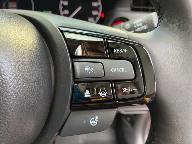 ヴェゼル e:HEV Z クリアランスソナー オートクルーズコントロール レーンアシスト 衝突被害軽減システム オートライト LEDヘッドランプ 電動リアゲート アルミホイール スマートキー 電動格納ミラー シートヒーター(43枚目)