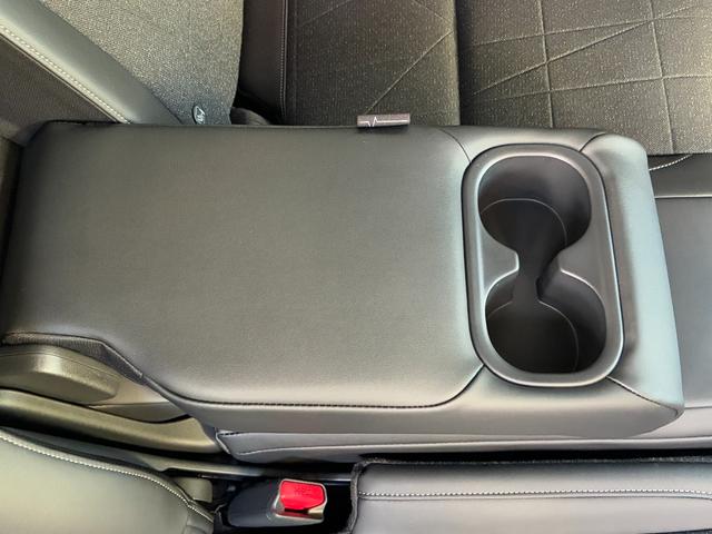 ヴェゼル e:HEV Z クリアランスソナー オートクルーズコントロール レーンアシスト 衝突被害軽減システム オートライト LEDヘッドランプ 電動リアゲート アルミホイール スマートキー 電動格納ミラー シートヒーター(47枚目)