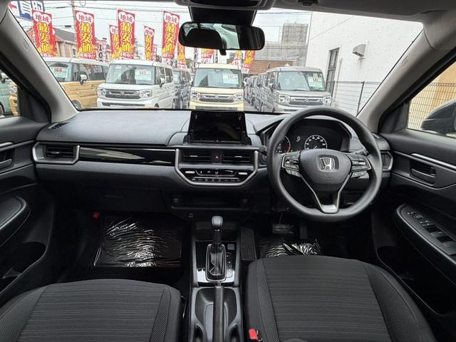 ＷＲ－Ｖ Ｘ　バックカメラ　クリアランスソナー　オートクルーズコントロール　レーンアシスト　衝突被害軽減システム　オートライト　ＬＥＤヘッドランプ　スマートキー　電動格納ミラー　ＣＶＴ　盗難防止システム　ＵＳＢ（2枚目）