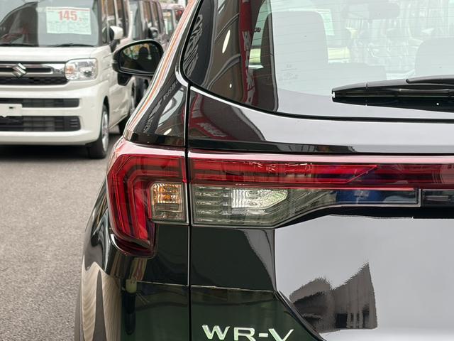 ＷＲ－Ｖ Ｘ　バックカメラ　クリアランスソナー　オートクルーズコントロール　レーンアシスト　衝突被害軽減システム　オートライト　ＬＥＤヘッドランプ　スマートキー　電動格納ミラー　ＣＶＴ　盗難防止システム　ＵＳＢ（28枚目）