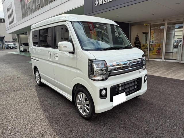 エブリイワゴン ＰＺターボ　両側スライド・片側電動　クリアランスソナー　レーンアシスト　衝突被害軽減システム　オートライト　ＬＥＤヘッドランプ　スマートキー　アイドリングストップ　電動格納ミラー　シートヒーター　ベンチシート（3枚目）