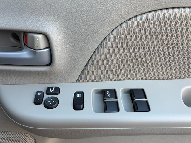 エブリイワゴン ＰＺターボスペシャル　両側電動スライドドア　クリアランスソナー　レーンアシスト　衝突被害軽減システム　オートライト　ＬＥＤヘッドランプ　スマートキー　アイドリングストップ　電動格納ミラー　シートヒーター　ベンチシート（24枚目）