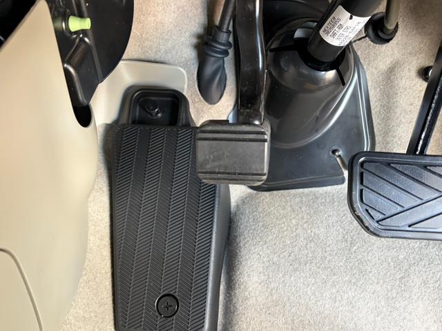 エブリイワゴン ＰＺターボスペシャル　両側電動スライドドア　クリアランスソナー　レーンアシスト　衝突被害軽減システム　オートライト　ＬＥＤヘッドランプ　スマートキー　アイドリングストップ　電動格納ミラー　シートヒーター　ベンチシート（48枚目）