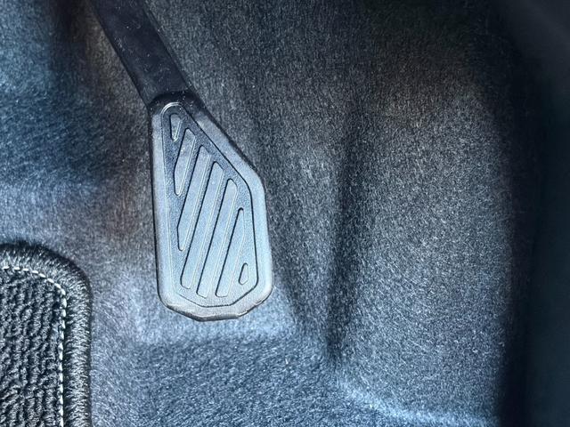 タント カスタムＲＳリミテッド　ＥＴＣ　バックカメラ　両側電動スライドドア　クリアランスソナー　オートクルーズコントロール　衝突被害軽減システム　オートライト　ＬＥＤヘッドランプ　スマートキー　アイドリングストップ　電動格納ミラー（45枚目）