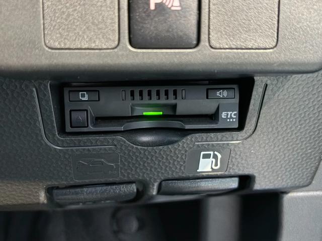 ルーミー カスタムＧ　ドライブレコーダー　ＥＴＣ　バックカメラ　ナビ　両側電動スライドドア　クリアランスソナー　オートクルーズコントロール　衝突被害軽減システム　アルミホイール　オートマチックハイビーム　オートライト（8枚目）