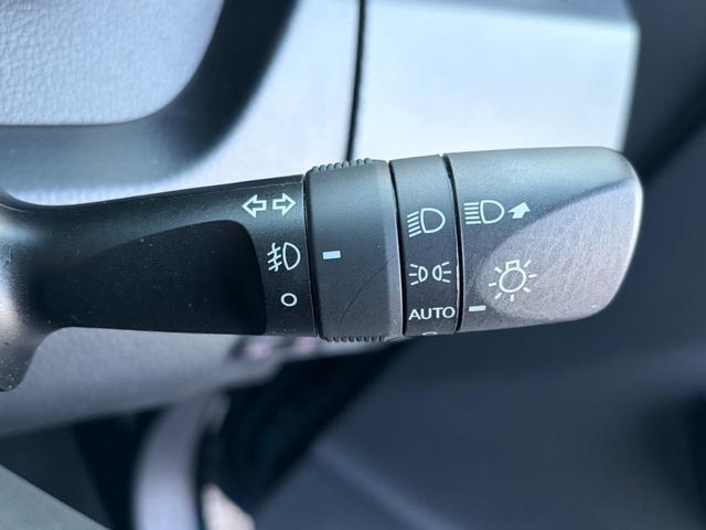 ルーミー カスタムＧ　ドライブレコーダー　ＥＴＣ　バックカメラ　ナビ　両側電動スライドドア　クリアランスソナー　オートクルーズコントロール　衝突被害軽減システム　アルミホイール　オートマチックハイビーム　オートライト（34枚目）