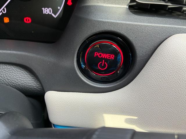 ヴェゼル ｅ：ＨＥＶ　Ｚ・ＰＬａＹパッケージ　バックカメラ　クリアランスソナー　オートクルーズコントロール　レーンアシスト　衝突被害軽減システム　ナビ　ＴＶ　オートライト　ＬＥＤヘッドランプ　電動リアゲート　アルミホイール　スマートキー（17枚目）