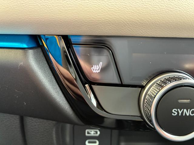 ヴェゼル ｅ：ＨＥＶ　Ｚ・ＰＬａＹパッケージ　バックカメラ　クリアランスソナー　オートクルーズコントロール　レーンアシスト　衝突被害軽減システム　ナビ　ＴＶ　オートライト　ＬＥＤヘッドランプ　電動リアゲート　アルミホイール　スマートキー（18枚目）