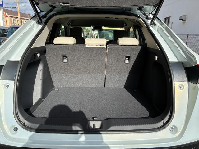 ヴェゼル ｅ：ＨＥＶ　Ｚ・ＰＬａＹパッケージ　バックカメラ　クリアランスソナー　オートクルーズコントロール　レーンアシスト　衝突被害軽減システム　ナビ　ＴＶ　オートライト　ＬＥＤヘッドランプ　電動リアゲート　アルミホイール　スマートキー（20枚目）