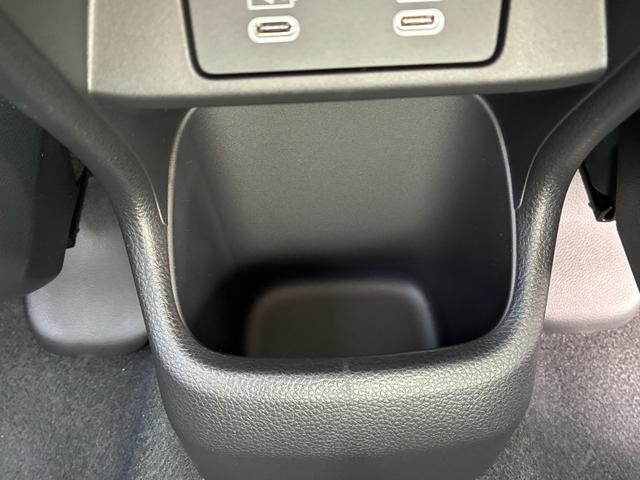 ヴェゼル ｅ：ＨＥＶ　Ｚ・ＰＬａＹパッケージ　バックカメラ　クリアランスソナー　オートクルーズコントロール　レーンアシスト　衝突被害軽減システム　ナビ　ＴＶ　オートライト　ＬＥＤヘッドランプ　電動リアゲート　アルミホイール　スマートキー（33枚目）