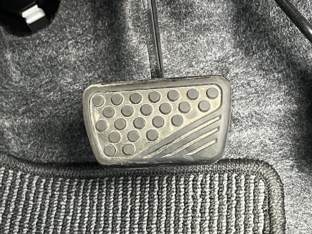 ミライース Ｌ　ＳＡＩＩＩ　バックカメラ　クリアランスソナー　衝突被害軽減システム　オートマチックハイビーム　オートライト　キーレスエントリー　アイドリングストップ　ＣＶＴ　盗難防止システム　ＡＢＳ　ＥＳＣ　衝突安全ボディ（24枚目）