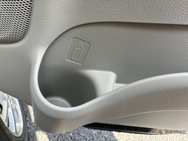 エブリイワゴン ＰＺターボ　両側スライド・片側電動　クリアランスソナー　レーンアシスト　衝突被害軽減システム　オートライト　ＬＥＤヘッドランプ　スマートキー　アイドリングストップ　電動格納ミラー　シートヒーター　ベンチシート（38枚目）