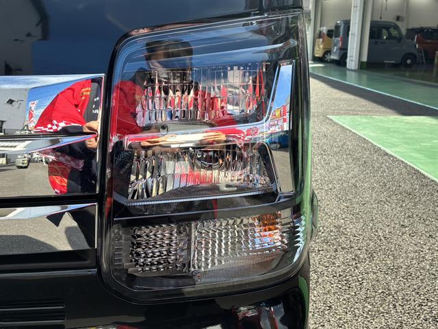 エブリイワゴン ＰＺターボ　両側スライド・片側電動　クリアランスソナー　レーンアシスト　衝突被害軽減システム　オートライト　ＬＥＤヘッドランプ　スマートキー　アイドリングストップ　電動格納ミラー　シートヒーター　ベンチシート（40枚目）