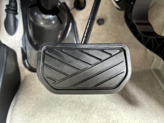 エブリイワゴン ＰＺターボ　両側スライド・片側電動　クリアランスソナー　レーンアシスト　衝突被害軽減システム　オートライト　ＬＥＤヘッドランプ　スマートキー　アイドリングストップ　電動格納ミラー　シートヒーター　ベンチシート（48枚目）