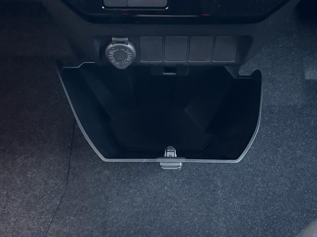 ルーミー カスタムＧ　バックカメラ　ＴＶ　両側電動スライドドア　クリアランスソナー　オートクルーズコントロール　衝突被害軽減システム　アルミホイール　オートライト　ＬＥＤヘッドランプ　スマートキー　アイドリングストップ（37枚目）