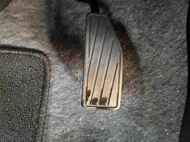 アルト Ｌ　クリアランスソナー　レーンアシスト　衝突被害軽減システム　オートライト　キーレスエントリー　アイドリングストップ　電動格納ミラー　シートヒーター　ＣＶＴ　盗難防止システム　ＡＢＳ　ＥＳＣ（30枚目）