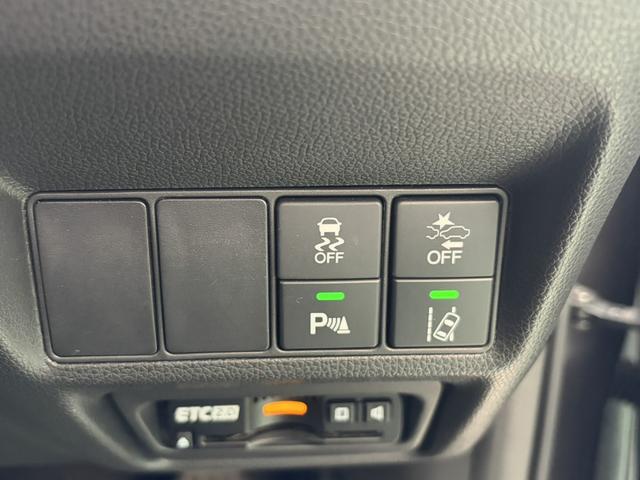 ステップワゴンスパーダ スパーダ・クールスピリット　ホンダセンシング　ドライブレコーダー　バックカメラ　ナビ　ＴＶ　クリアランスソナー　オートクルーズコントロール　レーンアシスト　衝突被害軽減システム　両側電動スライドドア　オートライト　ＬＥＤヘッドランプ　スマートキー（10枚目）