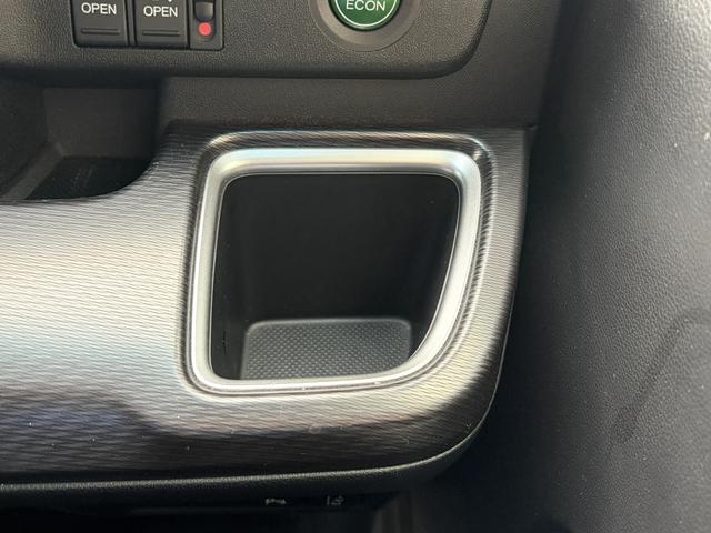 ステップワゴンスパーダ スパーダ・クールスピリット　ホンダセンシング　ドライブレコーダー　バックカメラ　ナビ　ＴＶ　クリアランスソナー　オートクルーズコントロール　レーンアシスト　衝突被害軽減システム　両側電動スライドドア　オートライト　ＬＥＤヘッドランプ　スマートキー（39枚目）