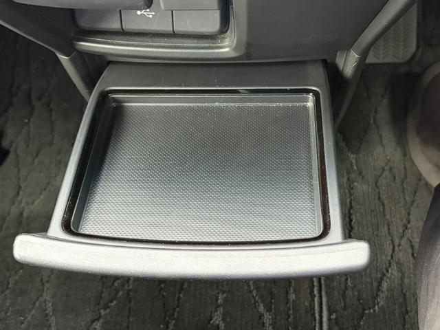 ステップワゴンスパーダ スパーダ・クールスピリット　ホンダセンシング　ドライブレコーダー　バックカメラ　ナビ　ＴＶ　クリアランスソナー　オートクルーズコントロール　レーンアシスト　衝突被害軽減システム　両側電動スライドドア　オートライト　ＬＥＤヘッドランプ　スマートキー（49枚目）