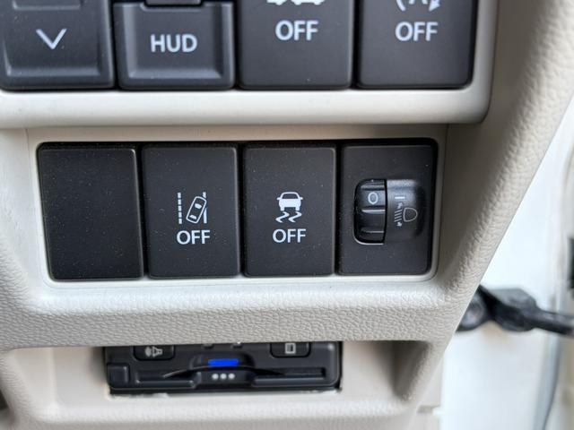 ワゴンＲ ハイブリッドＦＸ　ドライブレコーダー　ＥＴＣ　バックカメラ　ナビ　ＴＶ　レーンアシスト　衝突被害軽減システム　オートライト　キーレスエントリー　アイドリングストップ　電動格納ミラー　シートヒーター　ベンチシート　ＣＶＴ（9枚目）