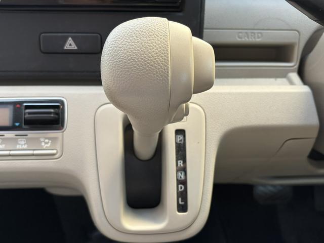 ワゴンＲ ハイブリッドＦＸ　ドライブレコーダー　ＥＴＣ　バックカメラ　ナビ　ＴＶ　レーンアシスト　衝突被害軽減システム　オートライト　キーレスエントリー　アイドリングストップ　電動格納ミラー　シートヒーター　ベンチシート　ＣＶＴ（11枚目）