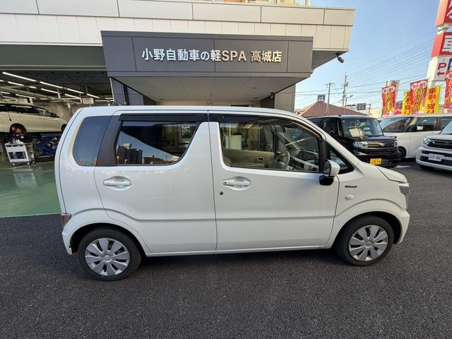 ワゴンＲ ハイブリッドＦＸ　ドライブレコーダー　ＥＴＣ　バックカメラ　ナビ　ＴＶ　レーンアシスト　衝突被害軽減システム　オートライト　キーレスエントリー　アイドリングストップ　電動格納ミラー　シートヒーター　ベンチシート　ＣＶＴ（14枚目）