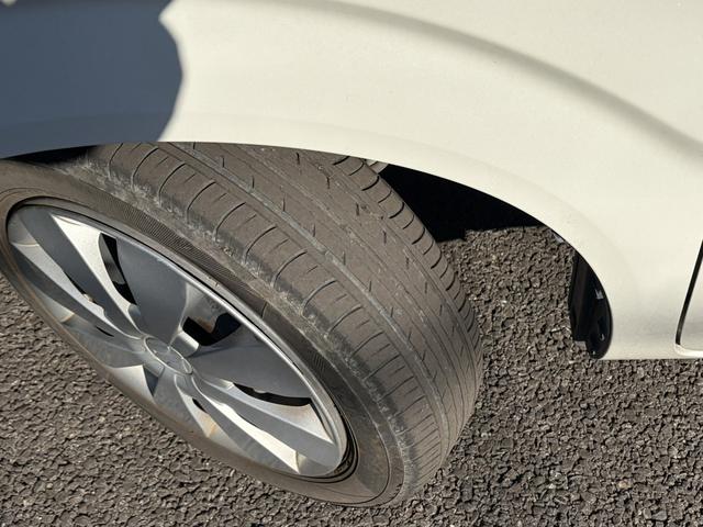 ワゴンＲ ハイブリッドＦＸ　ドライブレコーダー　ＥＴＣ　バックカメラ　ナビ　ＴＶ　レーンアシスト　衝突被害軽減システム　オートライト　キーレスエントリー　アイドリングストップ　電動格納ミラー　シートヒーター　ベンチシート　ＣＶＴ（21枚目）