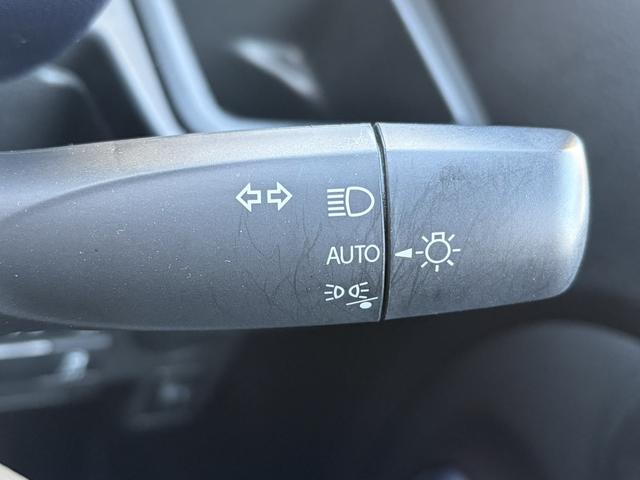 アルト Ｌ　クリアランスソナー　レーンアシスト　衝突被害軽減システム　オートライト　キーレスエントリー　アイドリングストップ　電動格納ミラー　シートヒーター　ＣＶＴ　盗難防止システム　ＡＢＳ　ＥＳＣ（9枚目）