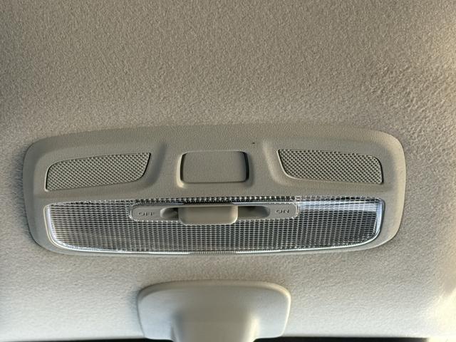 アルト Ｌ　クリアランスソナー　レーンアシスト　衝突被害軽減システム　オートライト　キーレスエントリー　アイドリングストップ　電動格納ミラー　シートヒーター　ＣＶＴ　盗難防止システム　ＡＢＳ　ＥＳＣ（45枚目）