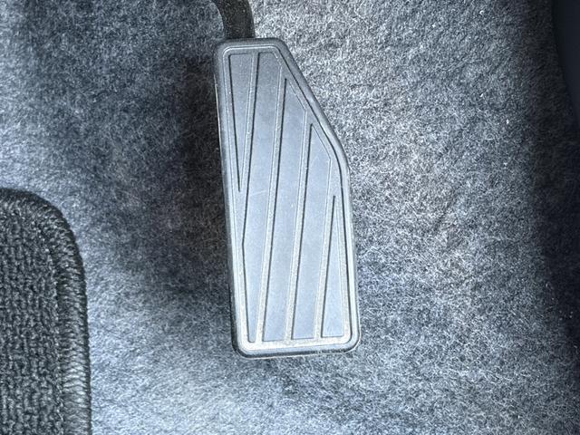 アルト Ｌ　クリアランスソナー　レーンアシスト　衝突被害軽減システム　オートライト　キーレスエントリー　アイドリングストップ　電動格納ミラー　シートヒーター　ＣＶＴ　盗難防止システム　ＡＢＳ　ＥＳＣ（49枚目）